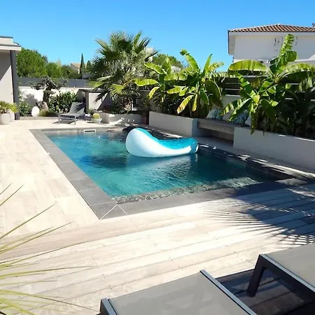 Belle Contemporaine Climatisée Avec Piscine
