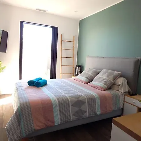 Belle Contemporaine Climatisee Avec Piscine *