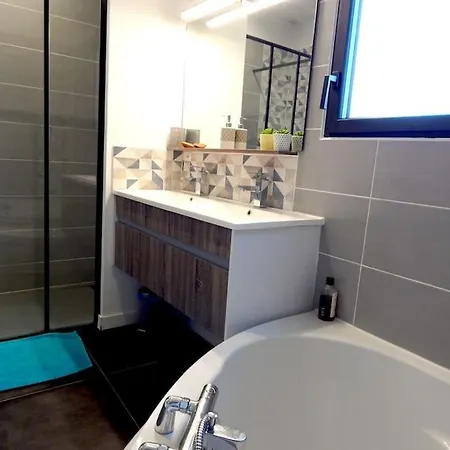 Villa Belle Contemporaine Climatisée Avec Piscine