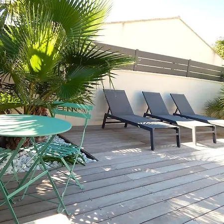 Belle Contemporaine Climatisée Avec Piscine Villa